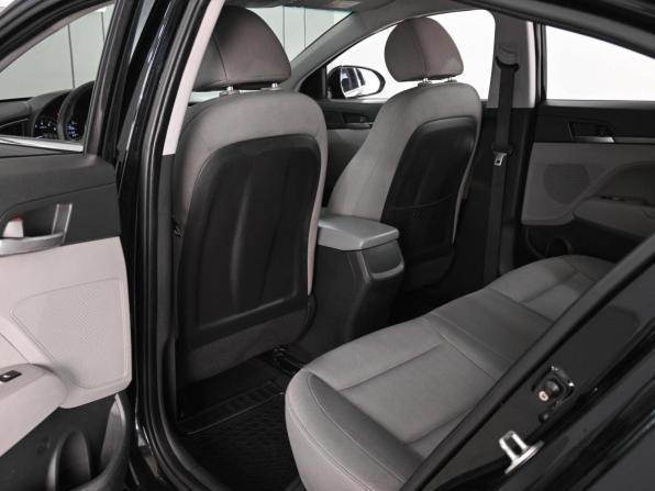 Hyundai Elantra VI (AD) с пробегом 2017 года, цена 1 299 000 рублей, 182496 км, седан, Автокод Объявления