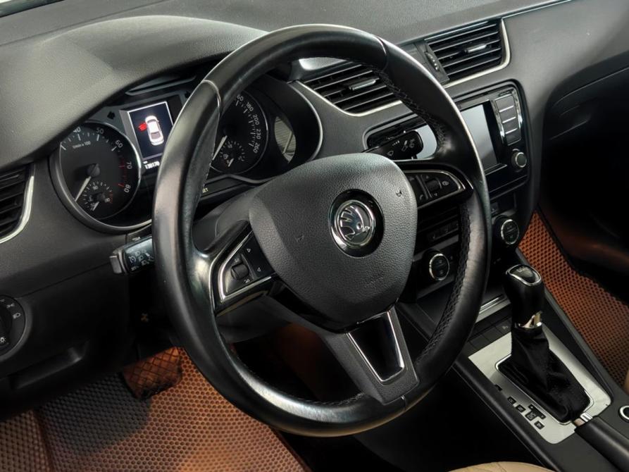 Skoda Octavia III (A7) Москва  - изображение 12