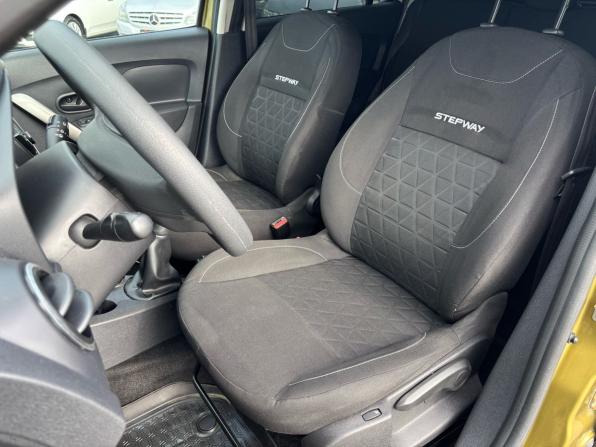 Renault Sandero II с пробегом 2017 года, цена 959 000 рублей, 96136 км, хэтчбек, Автокод Объявления