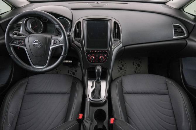 Opel Astra J Рестайлинг с пробегом 2014 года, цена 999 000 рублей, 161700 км, седан, Автокод Объявления