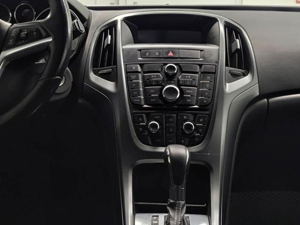 Opel Astra J Рестайлинг с пробегом 2012 года, цена 759 000 рублей, 167765 км, хэтчбек, Автокод Объявления