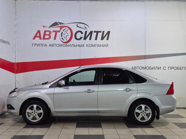 Ford Focus II Рестайлинг с пробегом 2010 года, цена 683 000 рублей, 215600 км, седан, Автокод Объявления