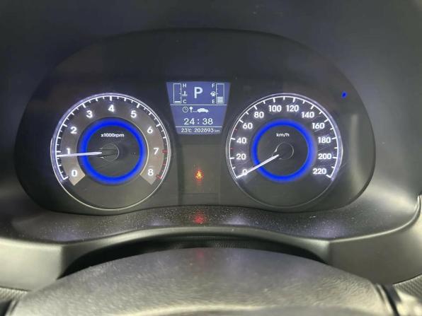 Hyundai Solaris I Рестайлинг с пробегом 2015 года, цена 1 123 500 рублей, 202571 км, седан, Автокод Объявления