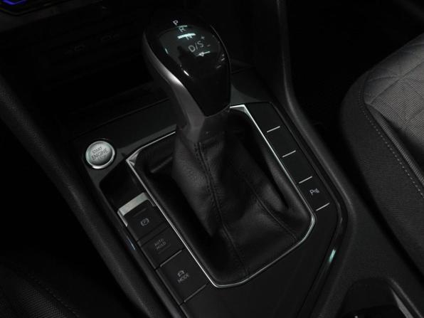 Volkswagen Tiguan II Рестайлинг с пробегом 2021 года, цена 2 969 000 рублей, 64819 км, внедорожник, Автокод Объявления