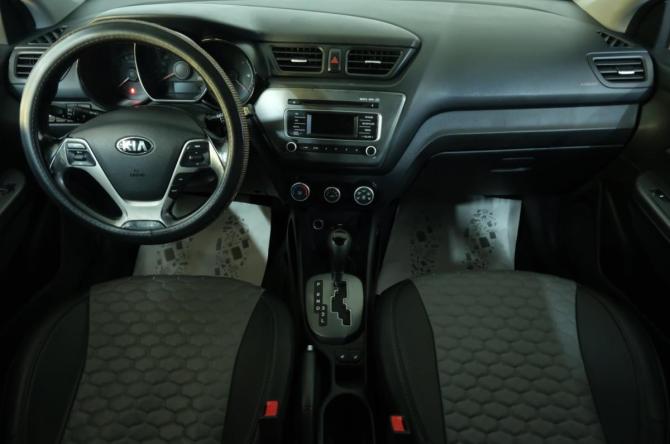 Kia Rio III Рестайлинг с пробегом 2017 года, цена 959 000 рублей, 264000 км, хэтчбек, Автокод Объявления