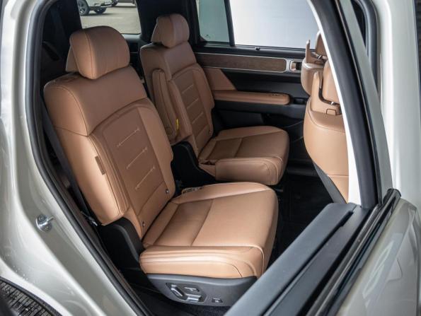Hyundai Santa Fe IV Рестайлинг с пробегом 2023 года, цена 4 400 000 рублей, 42544 км, внедорожник, Автокод Объявления