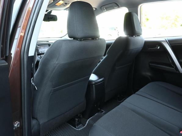Toyota RAV4 IV (XA40) Рестайлинг с пробегом 2017 года, цена 2 349 000 рублей, 136651 км, внедорожник, Автокод Объявления