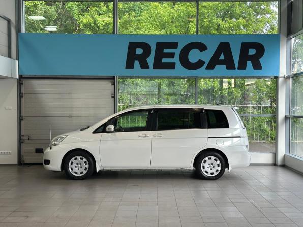 Toyota ISis I Рестайлинг с пробегом 2011 года, цена 999 000 рублей, 207143 км, минивэн, Автокод Объявления