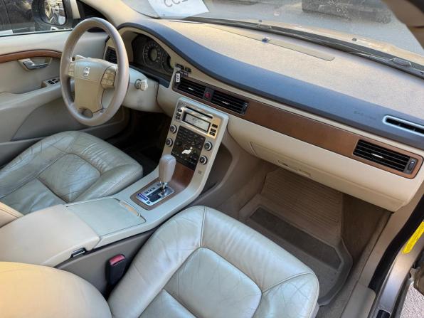 Volvo V70 III с пробегом 2008 года, цена 815 000 рублей, 360000 км, универсал, Автокод Объявления