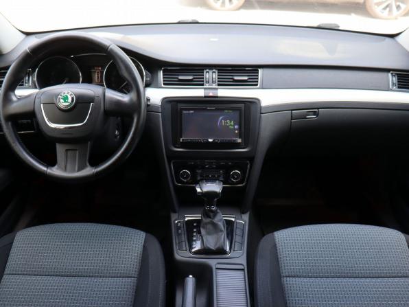 Skoda Superb II с пробегом 2012 года, цена 950 000 рублей, 202723 км, лифтбек, Автокод Объявления