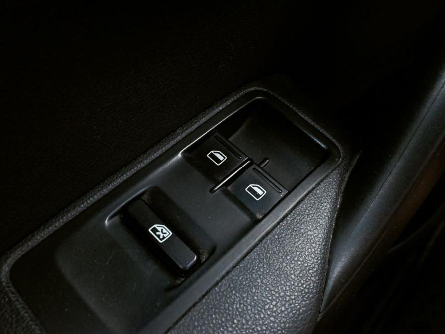 Volkswagen Polo V Рестайлинг Екатеринбург  - изображение 12