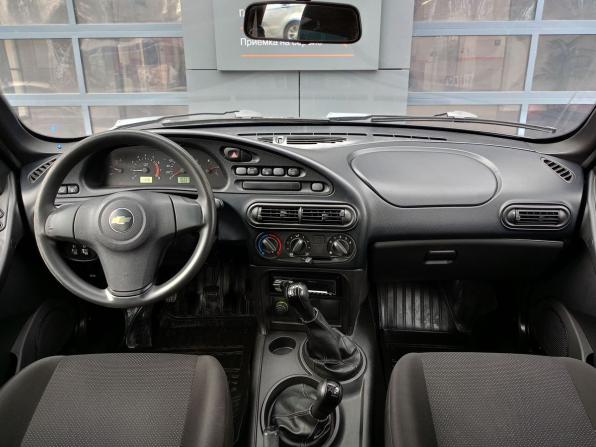 Chevrolet Niva I Рестайлинг с пробегом 2015 года, цена 621 000 рублей, 82500 км, внедорожник, Автокод Объявления