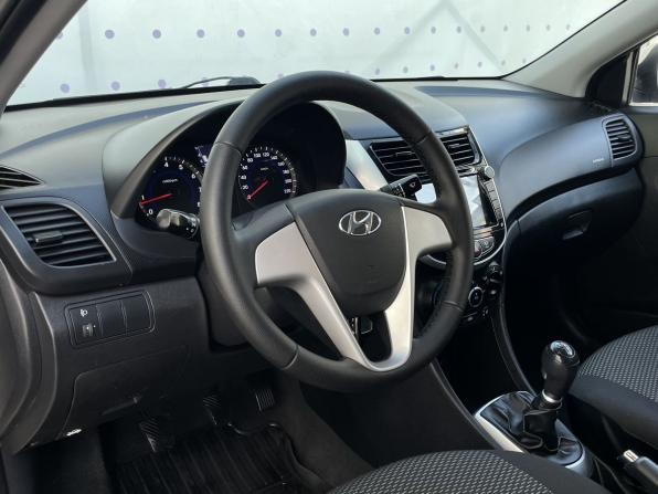Hyundai Solaris I с пробегом 2012 года, цена 880 000 рублей, 96105 км, седан, Автокод Объявления