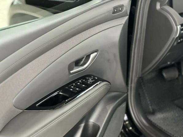 Hyundai Tucson IV Рестайлинг с пробегом 2025 года, цена 3 995 000 рублей, 6039 км, внедорожник, Автокод Объявления
