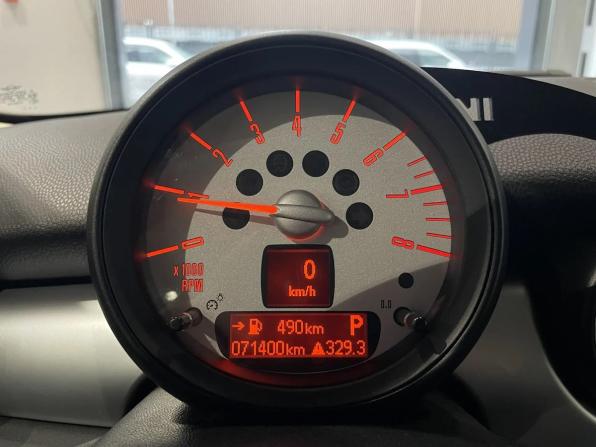 Mini Hatch II (R56) Рестайлинг с пробегом 2010 года, цена 992 000 рублей, 71399 км, хэтчбек, Автокод Объявления