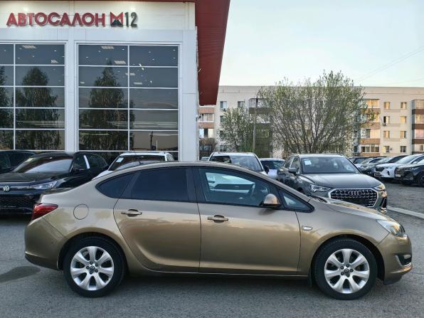Opel Astra J Рестайлинг с пробегом 2013 года, цена 649 900 рублей, 234000 км, седан, Автокод Объявления