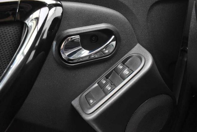 Renault Duster I Рестайлинг с пробегом 2019 года, цена 1 465 000 рублей, 142576 км, внедорожник, Автокод Объявления