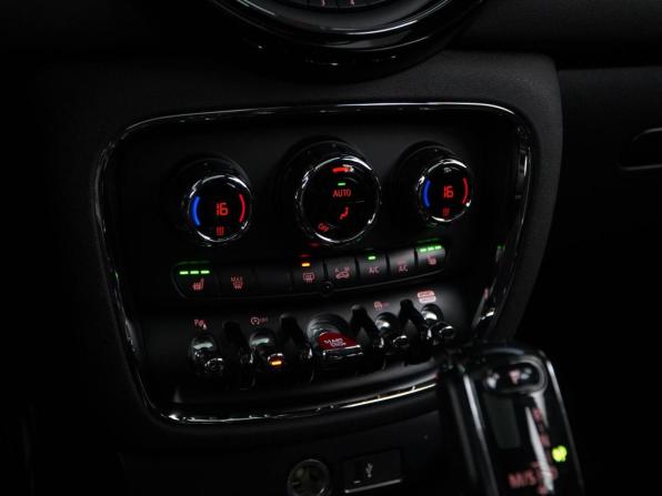 Mini Clubman II Рестайлинг с пробегом 2020 года, цена 2 527 444 рубля, 44684 км, универсал, Автокод Объявления