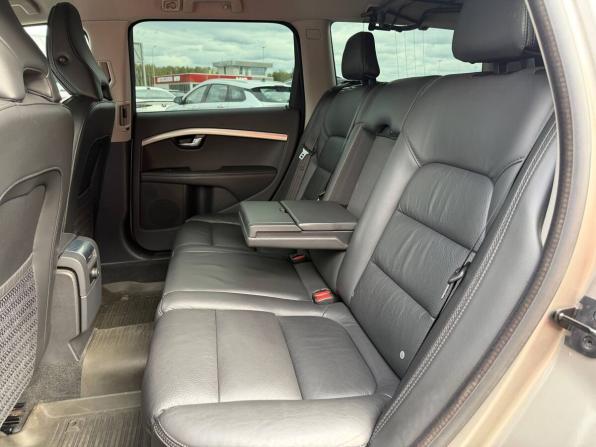 Volvo XC70 II с пробегом 2011 года, цена 1 255 000 рублей, 321000 км, универсал, Автокод Объявления