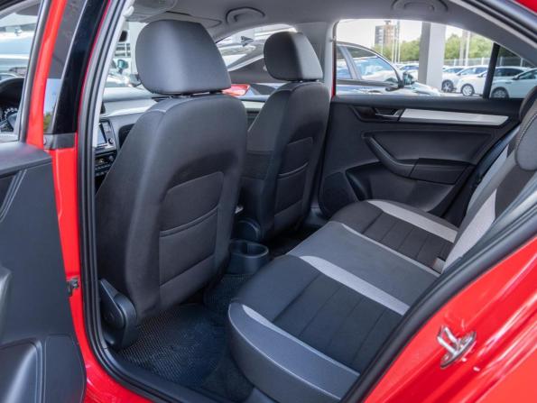 Skoda Rapid I Рестайлинг с пробегом 2019 года, цена 1 599 000 рублей, 80379 км, лифтбек, Автокод Объявления