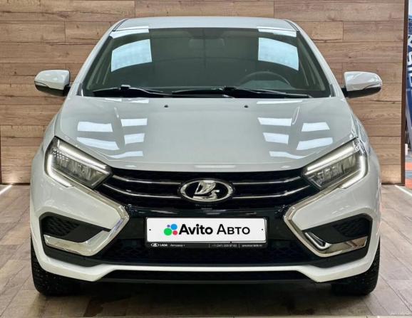 Lada (ВАЗ) Vesta I Рестайлинг (NG) с пробегом 2024 года, цена 1 450 000 рублей, 8000 км, седан, Автокод Объявления