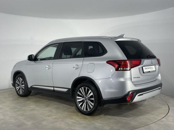 Mitsubishi Outlander III Рестайлинг 3 с пробегом 2020 года, цена 2 149 000 рублей, 135028 км, внедорожник, Автокод Объявления