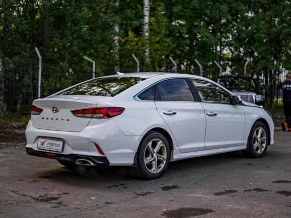 Hyundai Sonata VII (LF) Рестайлинг с пробегом 2018 года, цена 1 580 000 рублей, 209702 км, седан, Автокод Объявления
