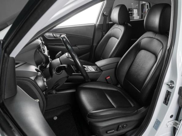 Hyundai Kona I с пробегом 2019 года, цена 1 879 000 рублей, 112725 км, внедорожник, Автокод Объявления