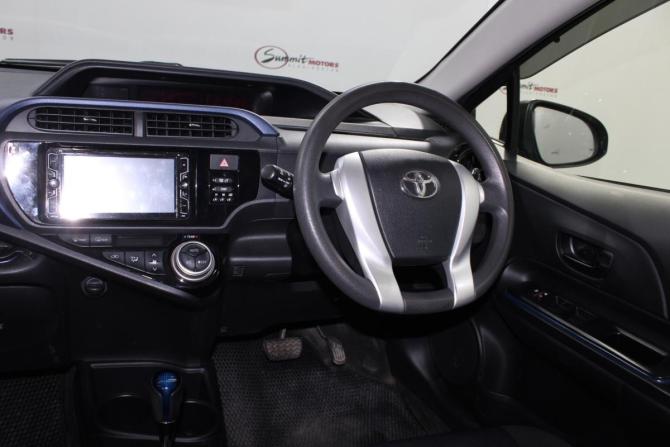 Toyota Aqua I Рестайлинг с пробегом 2015 года, цена 760 000 рублей, 280750 км, хэтчбек, Автокод Объявления