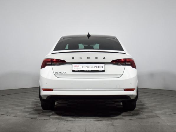 Skoda Octavia IV (A8) с пробегом 2021 года, цена 2 100 000 рублей, 95950 км, лифтбек, Автокод Объявления