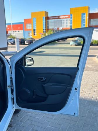 Renault Logan II Рестайлинг с пробегом 2021 года, цена 750 000 рублей, 130601 км, седан, Автокод Объявления