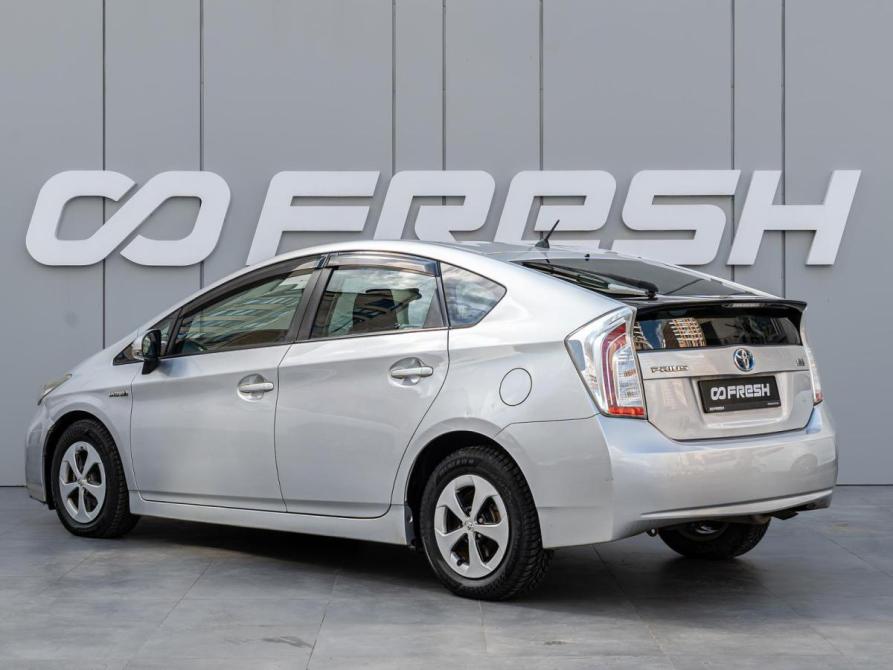 Toyota Prius III Рестайлинг (XW30) Краснодар  - изображение 2