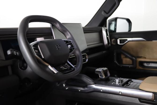 JETOUR T2 с пробегом 2024 года, цена 3 499 990 рублей, 26585 км, внедорожник, Автокод Объявления
