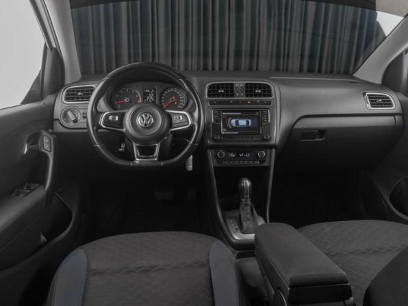 Volkswagen Polo V Рестайлинг с пробегом 2019 года, цена 1 399 000 рублей, 89136 км, седан, Автокод Объявления
