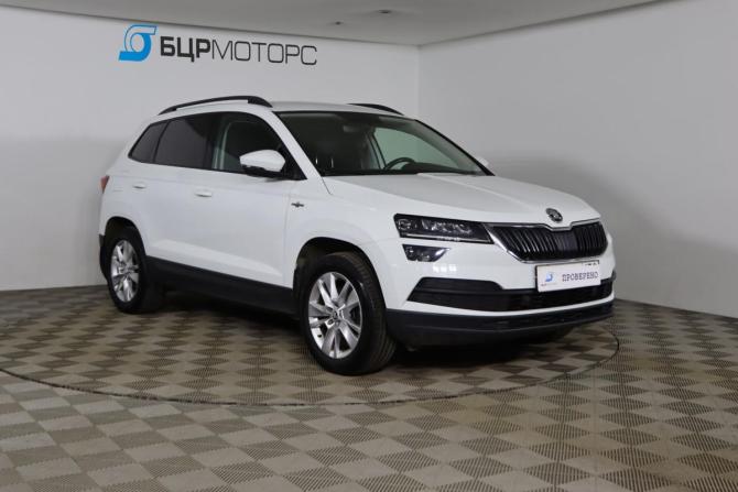 Skoda Karoq I с пробегом 2021 года, цена 2 559 990 рублей, 77728 км, внедорожник, Автокод Объявления