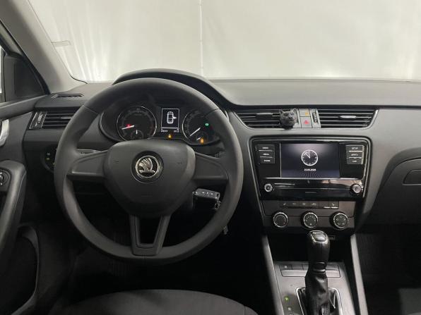 Skoda Octavia III (A7) Рестайлинг с пробегом 2020 года, цена 1 099 000 рублей, 415116 км, лифтбек, Автокод Объявления