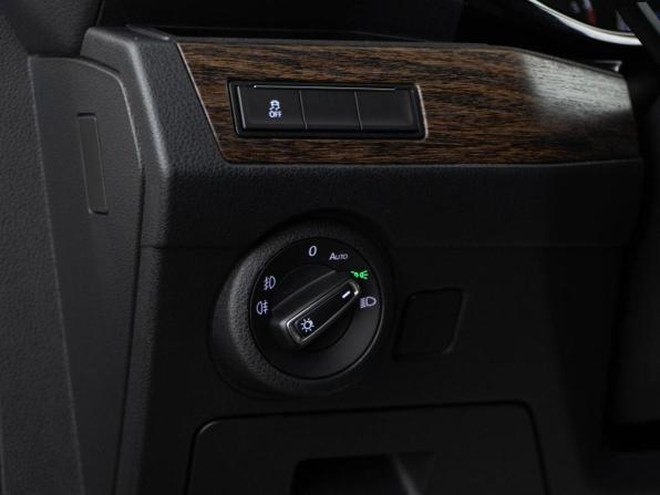 Volkswagen Multivan T6 Рестайлинг с пробегом 2020 года, цена 5 599 000 рублей, 119981 км, минивэн, Автокод Объявления