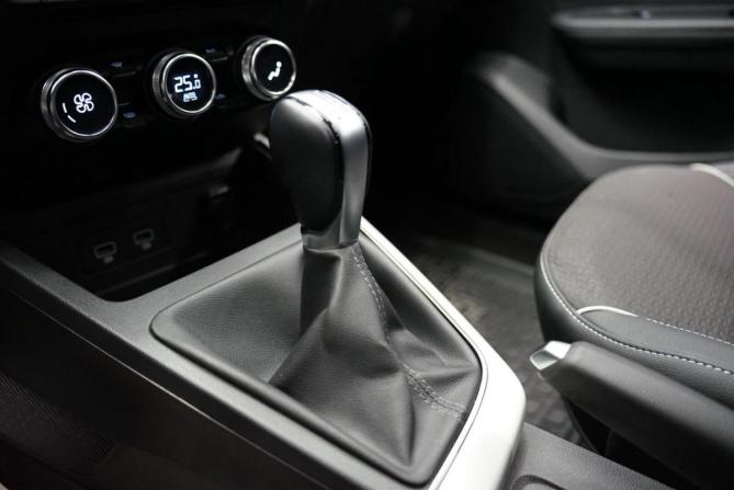 Renault Arkana I с пробегом 2022 года, цена 1 999 000 рублей, 72242 км, внедорожник, Автокод Объявления