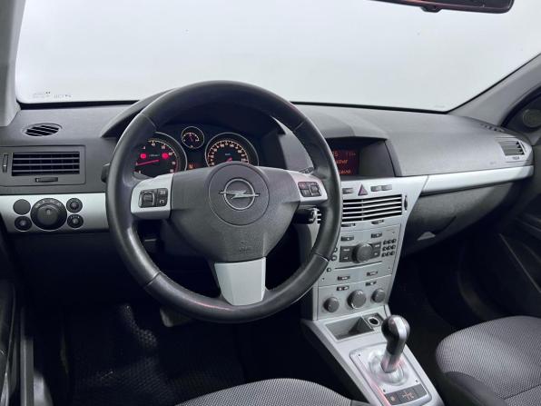 Opel Astra H Рестайлинг с пробегом 2011 года, цена 570 000 рублей, 234150 км, хэтчбек, Автокод Объявления