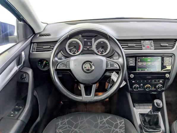 Skoda Octavia III (A7) Рестайлинг с пробегом 2019 года, цена 1 490 000 рублей, 194020 км, лифтбек, Автокод Объявления