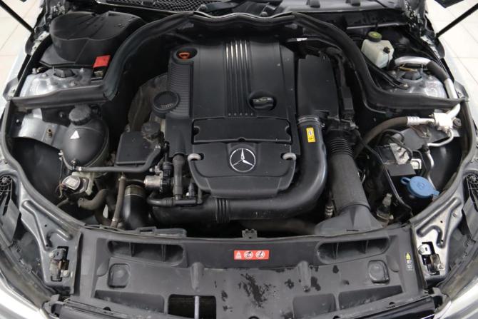 Mercedes-Benz C-Класс III (W204) Рестайлинг с пробегом 2011 года, цена 1 465 650 рублей, 174381 км, седан, Автокод Объявления