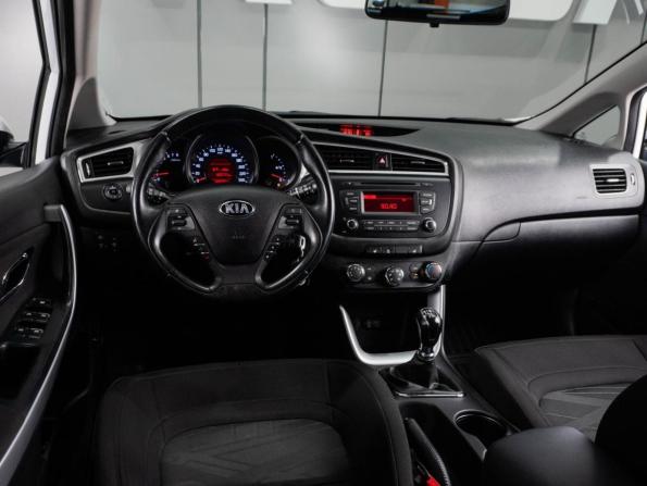 Kia Ceed II Рестайлинг с пробегом 2016 года, цена 1 159 000 рублей, 139299 км, хэтчбек, Автокод Объявления