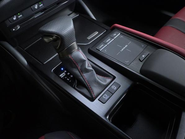 Lexus ES VII Рестайлинг с пробегом 2022 года, цена 4 800 000 рублей, 30400 км, седан, Автокод Объявления