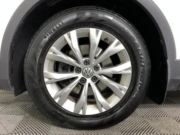 Volkswagen Tiguan II с пробегом 2019 года, цена 1 976 000 рублей, 176959 км, внедорожник, Автокод Объявления