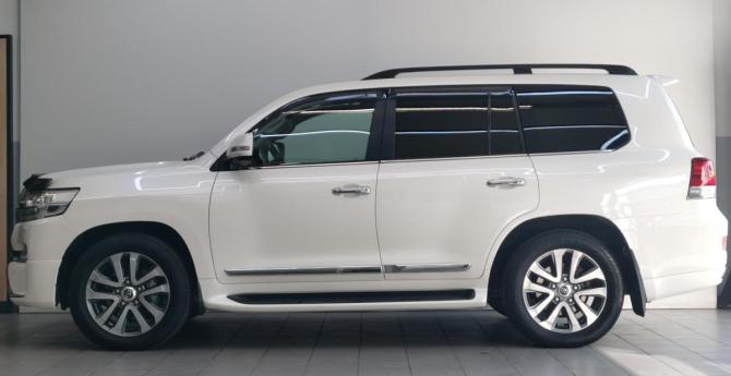 Toyota Land Cruiser 200 Series Рестайлинг 2 с пробегом 2017 года, цена 6 790 000 рублей, 221575 км, внедорожник, Автокод Объявления