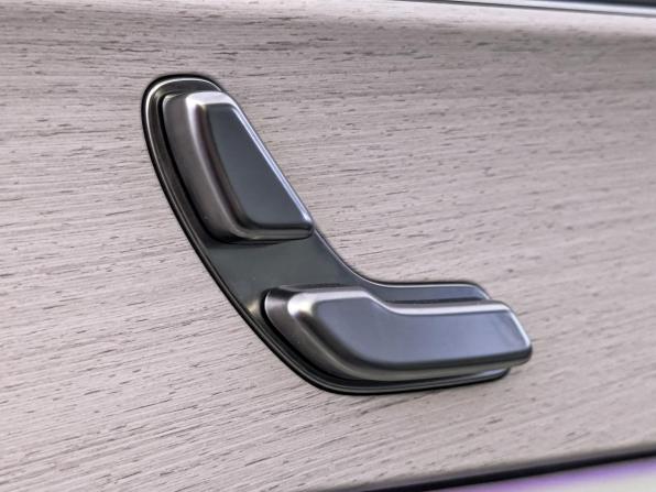 Exeed Exlantix ES с пробегом 2025 года, цена 4 550 000 рублей, 14808 км, седан, Автокод Объявления