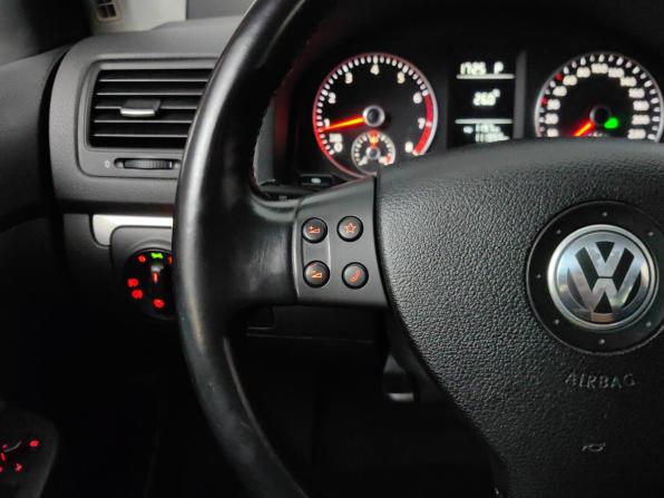 Volkswagen Jetta V с пробегом 2009 года, цена 569 000 рублей, 111992 км, седан, Автокод Объявления
