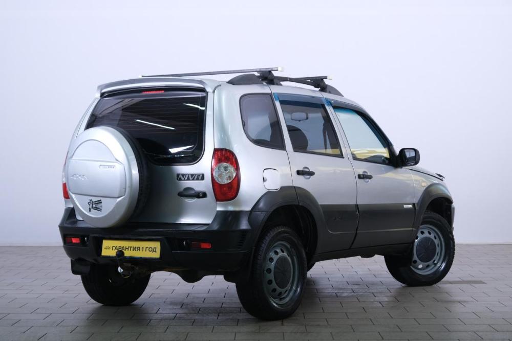 Chevrolet Niva I Рестайлинг Омск  - изображение 7