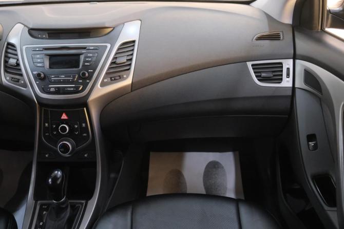 Hyundai Elantra V (MD) Рестайлинг с пробегом 2015 года, цена 1 419 000 рублей, 155000 км, седан, Автокод Объявления