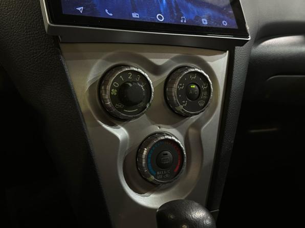 Toyota Yaris II с пробегом 2007 года, цена 599 900 рублей, 200212 км, седан, Автокод Объявления